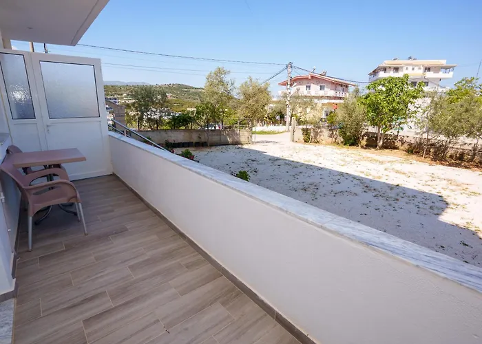 Apartament Near The Sea Nano *