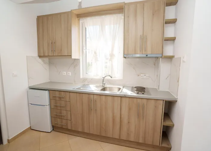 Near The Sea Nano * Ksamil